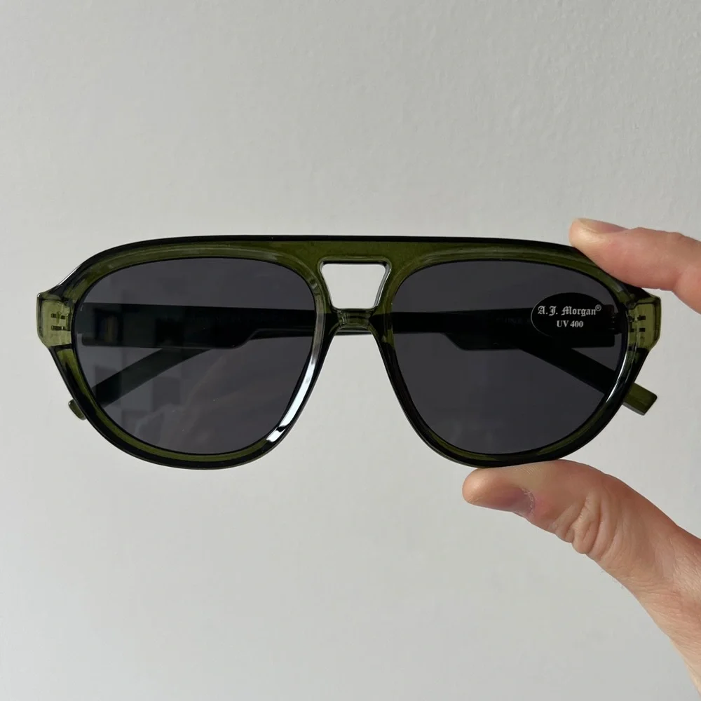 AJ Morgan olive green round aviator style sunglasses